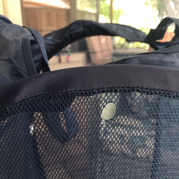 NAVY BLUE MESH HAMPER - Picture 5 of 7